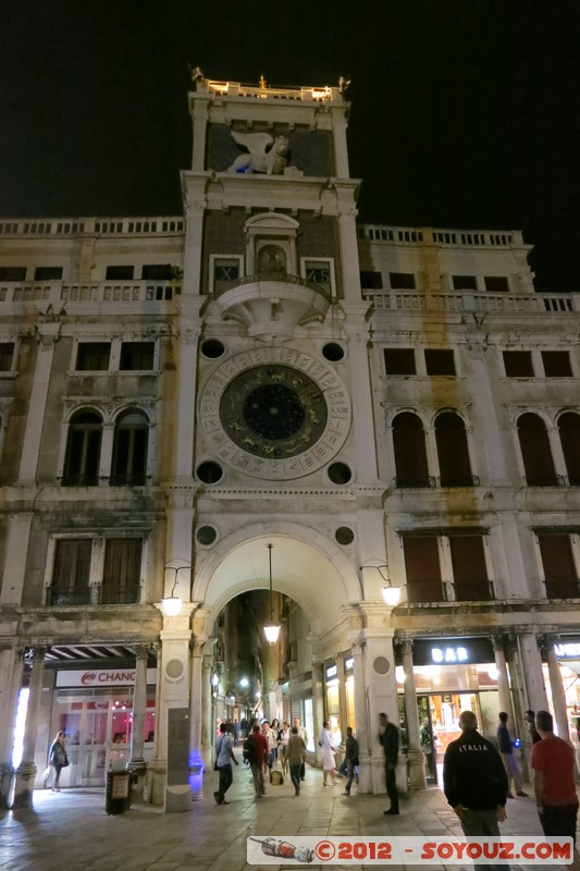 Venezia di notte - Piazza San Marco - Torre dell'orologio
Mots-clés: geo:lat=45.43463480 geo:lon=12.33911900 geotagged ITA Italie SestiÃ¨re di San Marco Veneto Venezia patrimoine unesco Nuit Piazza San Marco Torre dell'orologio