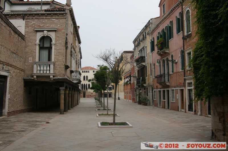 Venezia - Rio Terra Dei Saloni
Mots-clés: geo:lat=45.42905348 geo:lon=12.33392465 geotagged ITA Italie Quartiere Campo di Marte San Marco Veneto patrimoine unesco