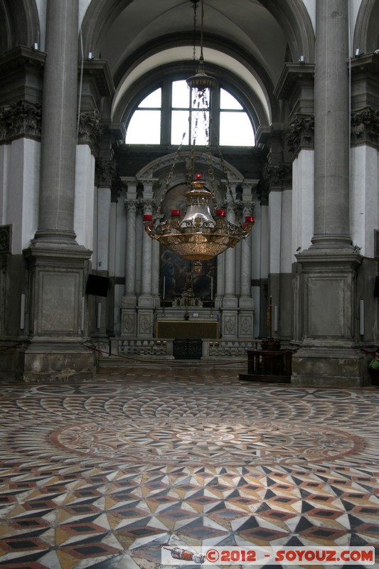 Venezia - Basilica di Santa Maria della Salute
Mots-clés: geo:lat=45.43082334 geo:lon=12.33449756 geotagged ITA Italie San Marco SestiÃ¨re di San Marco Veneto patrimoine unesco Eglise