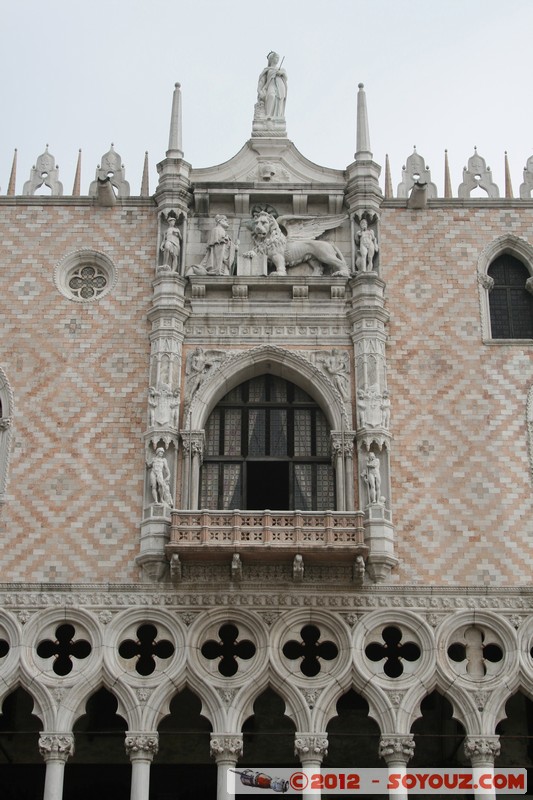 Venezia - Piazza San Marco - Palazzo Ducale
Mots-clés: geo:lat=45.43384400 geo:lon=12.33945700 geotagged ITA Italie SestiÃ¨re di San Marco Veneto Venezia patrimoine unesco Piazza San Marco Palazzo Ducale