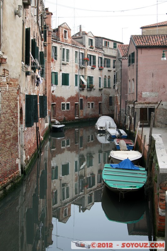 Venezia - Quartiere San Daniele - Rio de San Daniele (Rielo)
Mots-clés: Castello geo:lat=45.43329022 geo:lon=12.35671082 geotagged ITA Italie SestiÃ¨re di Castello Veneto patrimoine unesco canal bateau