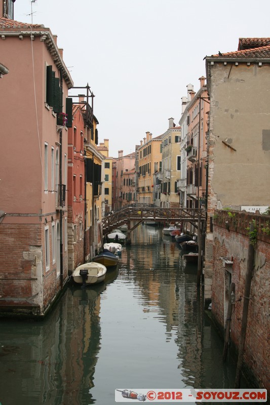 Venezia - Rio Santa Sofia
Mots-clés: Cannaregio geo:lat=45.44232851 geo:lon=12.33467053 geotagged ITA Italie SestiÃ¨re di Cannaregio Veneto patrimoine unesco canal