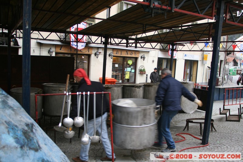 Storico Carnevale di Ivrea - Fagiolata Benefica del Castellazzo
Via Guarnotta, 10015 Ivrea, Torino (Piemonte), Italy
Mots-clés: Nourriture