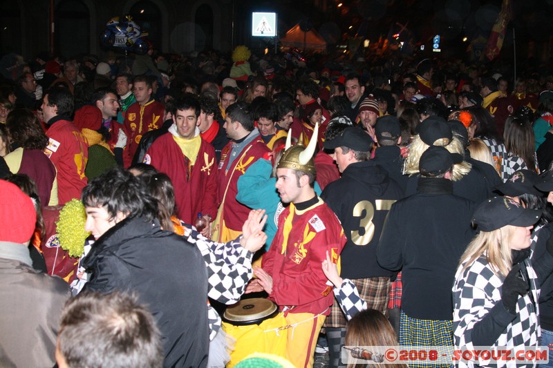 Storico Carnevale di Ivrea - Mercenari
Mots-clés: Nuit