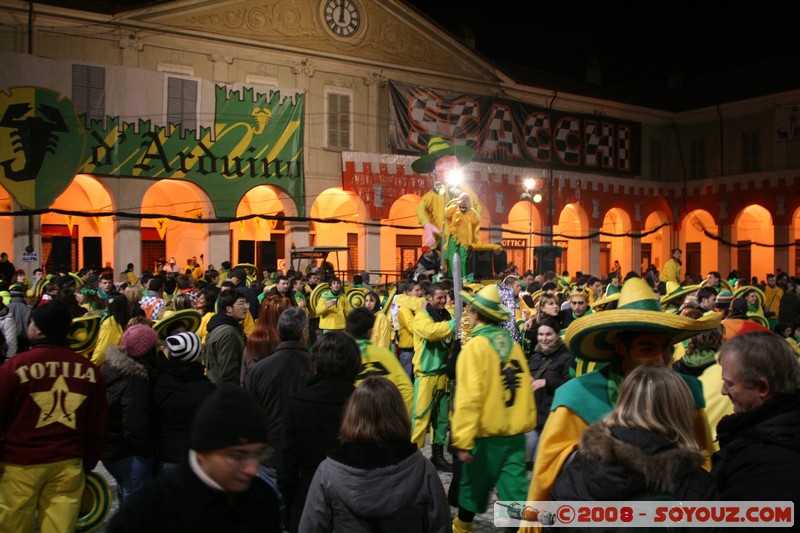 Storico Carnevale di Ivrea - Piazza Ottinetti - Arduini
Mots-clés: Nuit