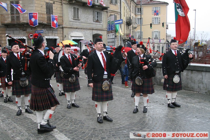 Storico Carnevale di Ivrea - Ringwood Pipe Band di Poole
