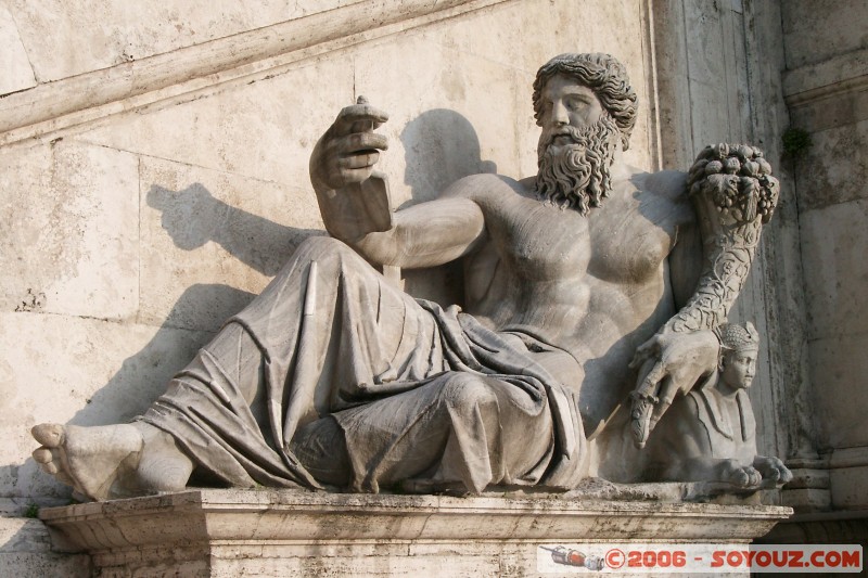 Statue du Palazzo Senatorio
