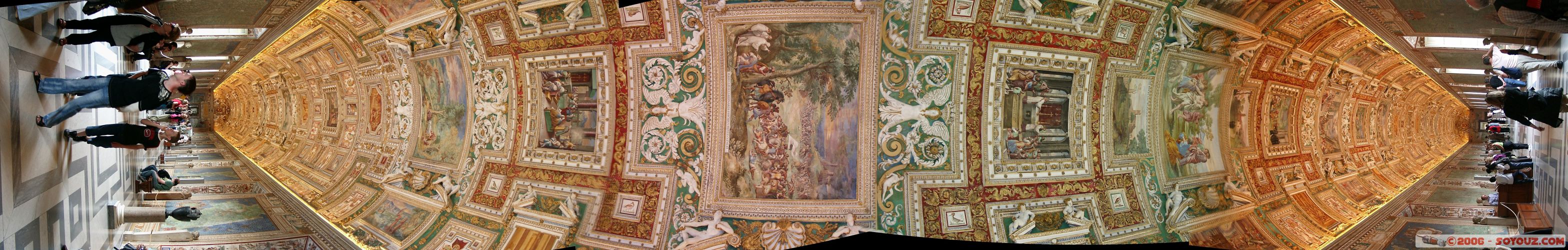 Mus�e du Vatican - vue "panoramique" de la gallerie
