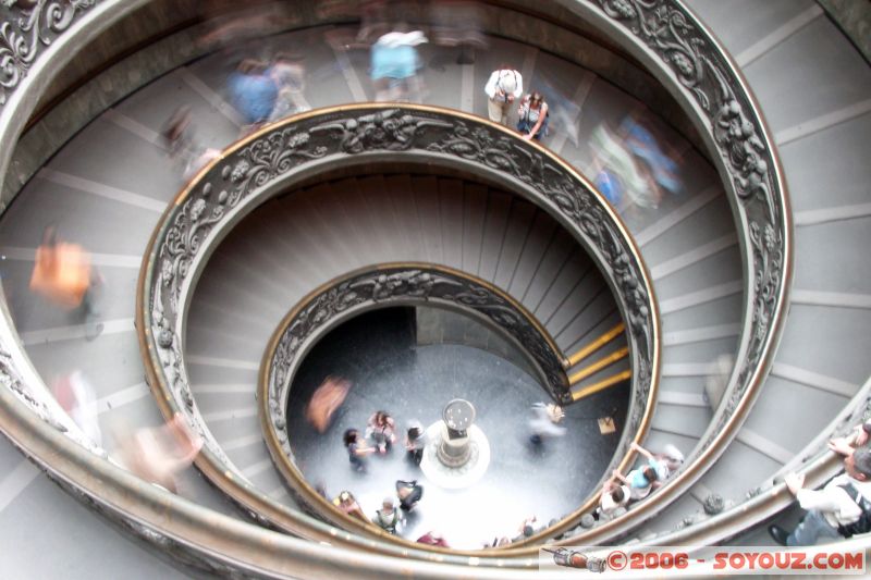 Escalier du Mus�e du Vatican
