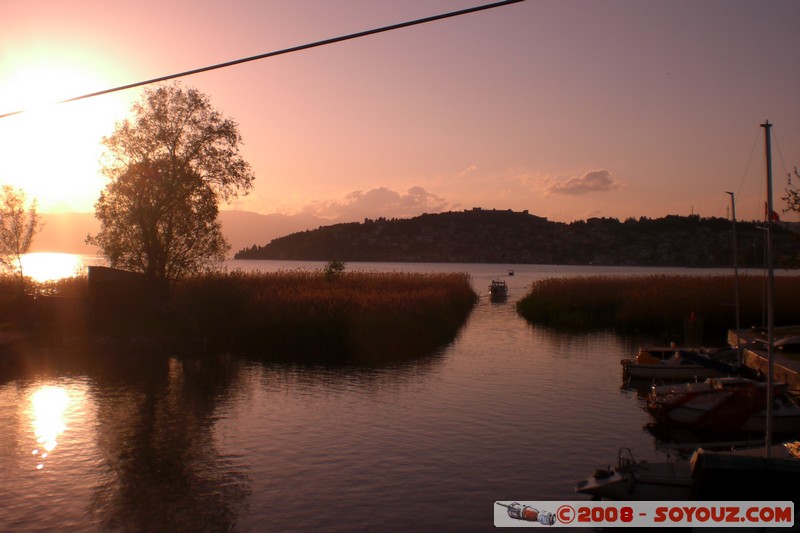 Le long du lac Ohrid
Mots-clés: patrimoine unesco sunset Lac