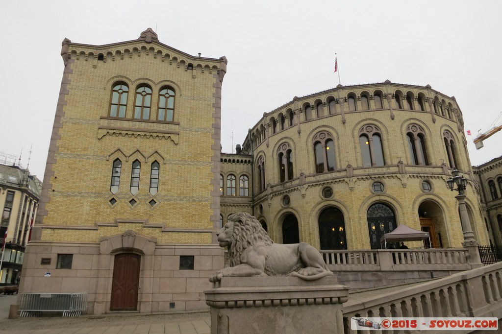 Oslo - Karl Johans gate - Stortinget (Parliament of Norway)
Mots-clés: geo:lat=59.91307500 geo:lon=10.73933200 geotagged NOR Norvège Oslo Oslo sentrum Norway Stortinget