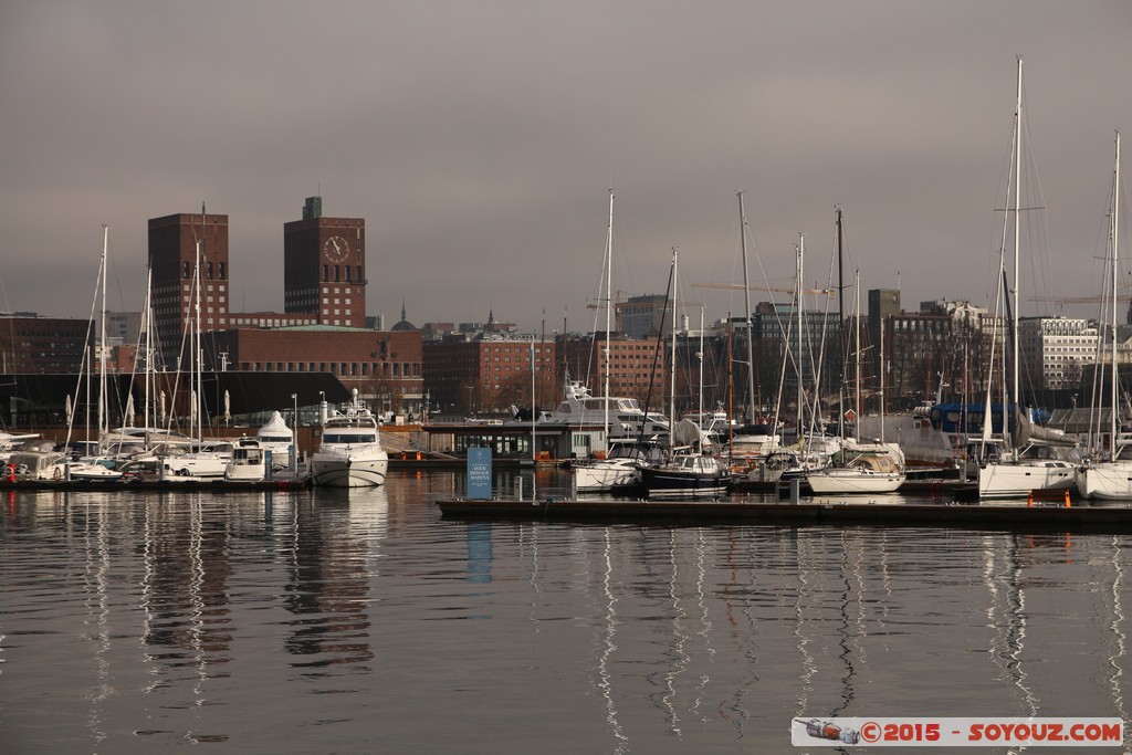 Oslo - Tjuvholmen - Oslo radhus (City Hall)
Mots-clés: Aker brygge geo:lat=59.90642340 geo:lon=10.72223110 geotagged NOR Norvège Oslo Norway Oslo radhus Tjuvholmen Astronomie