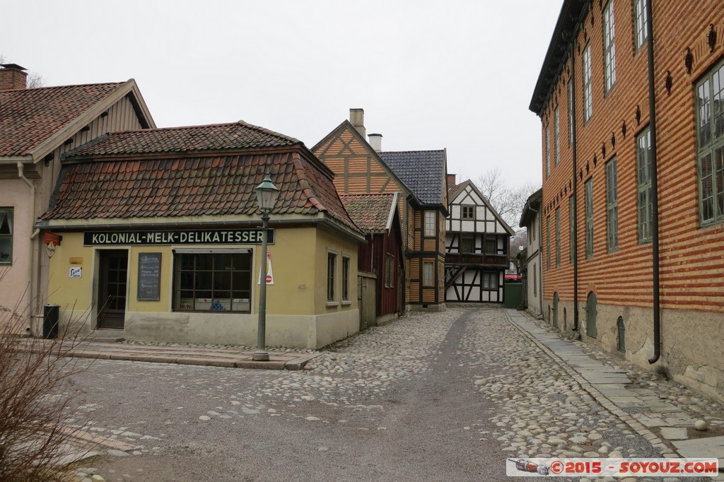 Bygdoy - Norsk Folkemuseum - Gamlebyen / Kolonial-Melk-Delikatesser
Mots-clés: Akershus Bygdøy geo:lat=59.90597956 geo:lon=10.68683467 geotagged Lysaker NOR Norvège Norway Norsk Folkemuseum Gamlebyen