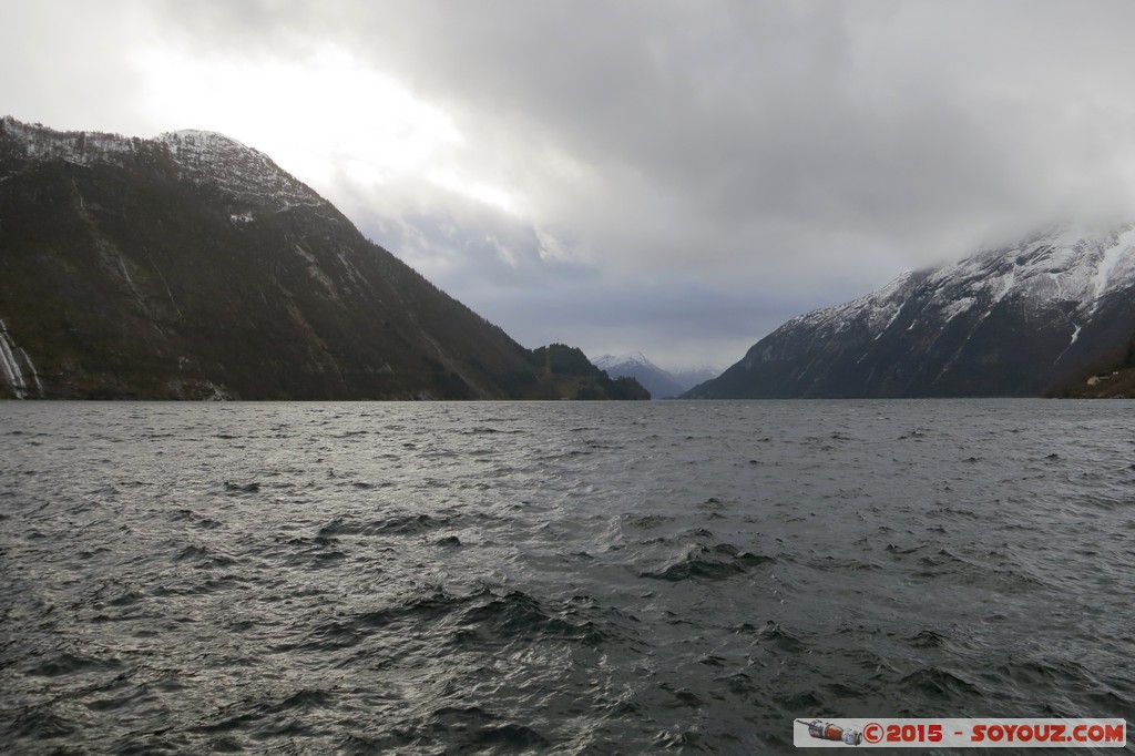 Sognefjord - Vadheim
Mots-clés: geo:lat=61.20867500 geo:lon=5.82199375 geotagged NOR Norvège Sogn og Fjordane Vadheim Norway Sognefjord Fjord Montagne Neige