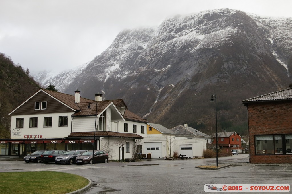 Sognefjord - Vadheim
Mots-clés: geo:lat=61.20852680 geo:lon=5.82138987 geotagged NOR Norvège Sogn og Fjordane Vadheim Norway Sognefjord Fjord Montagne Neige