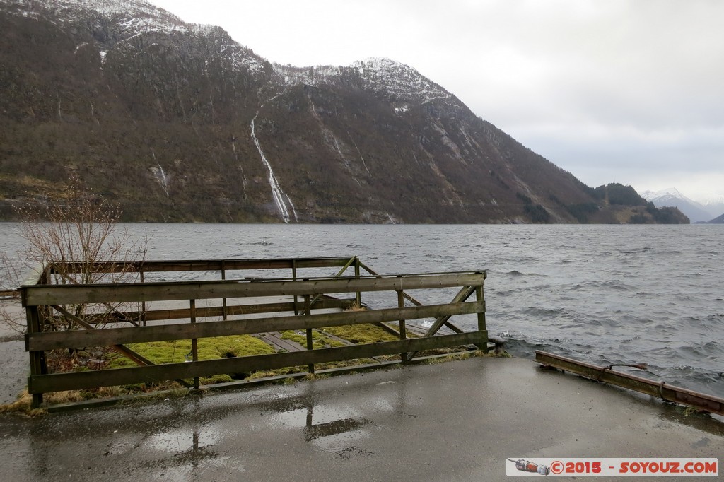 Sognefjord - Vadheim
Mots-clés: geo:lat=61.20850337 geo:lon=5.82139010 geotagged NOR Norvège Sogn og Fjordane Vadheim Norway Sognefjord Fjord Montagne Neige cascade