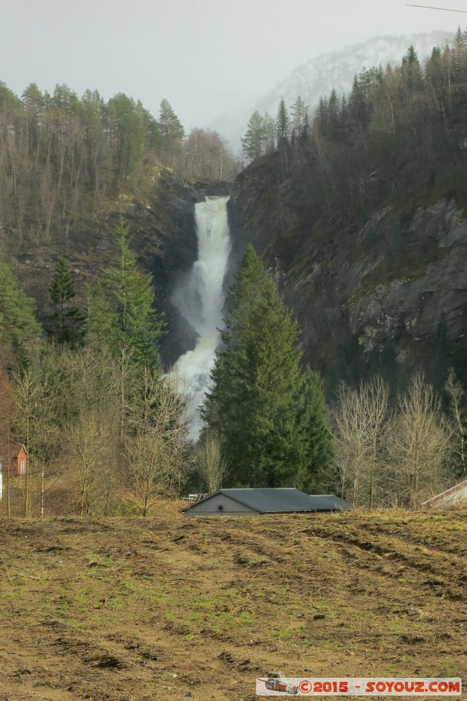 Sogn og Fjordane - Mo - Huldefossen waterfall
Mots-clés: Førde geo:lat=61.43343019 geo:lon=5.98270325 geotagged Mo NOR Norvège Sogn og Fjordane Norway Huldefossen cascade