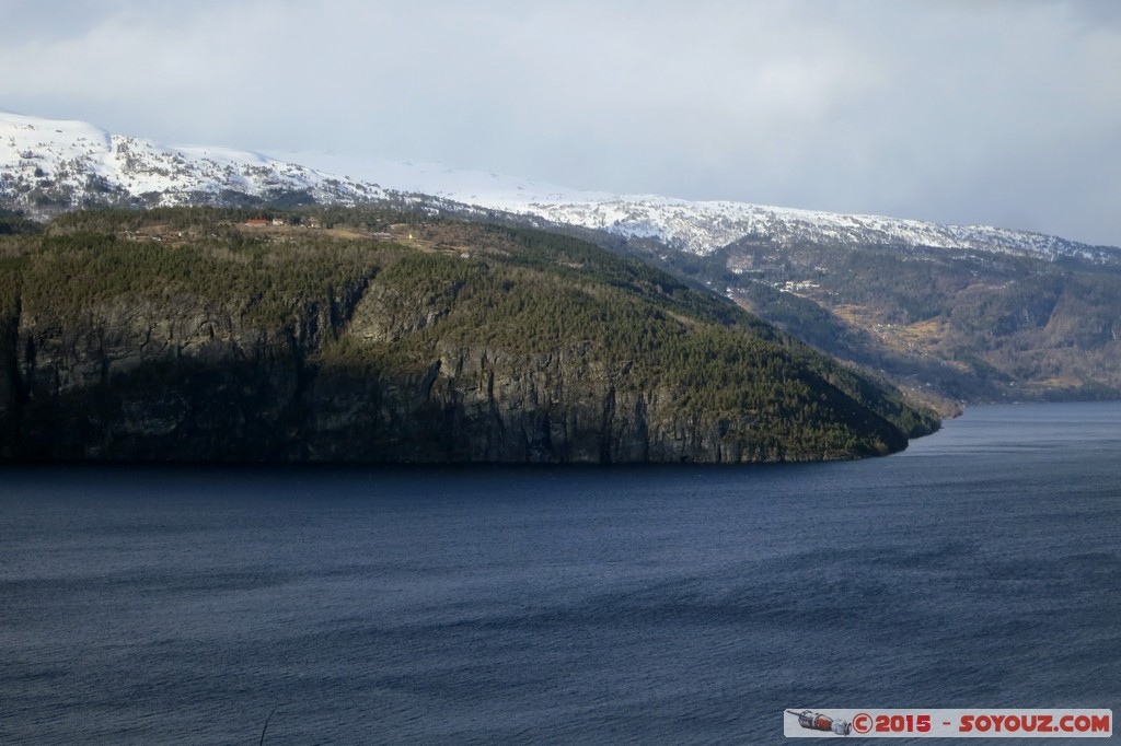 Innvikfjorden - Utvik
Mots-clés: Fjelli geo:lat=61.79816561 geo:lon=6.51967950 geotagged NOR Norvège Sogn og Fjordane Utvik Fjord Montagne