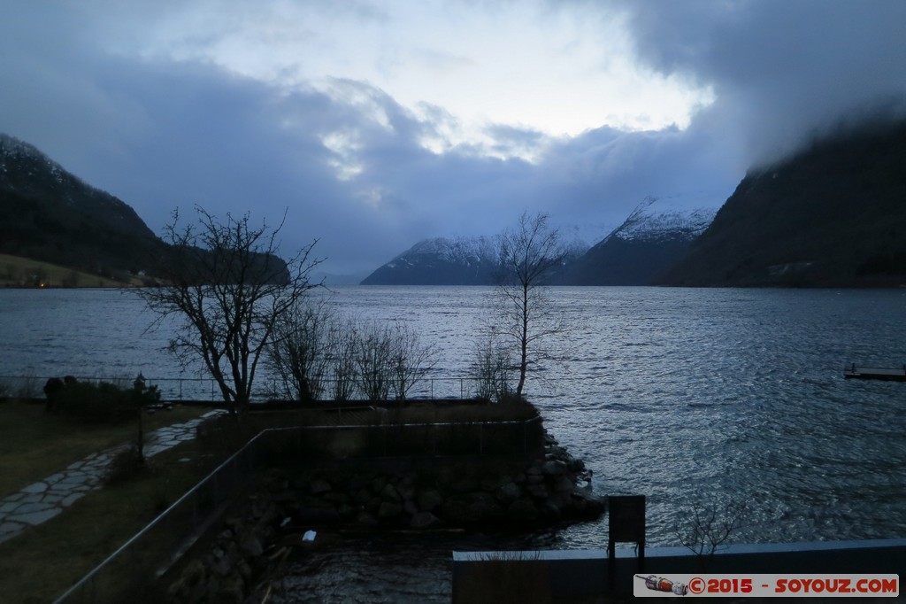 Hornindalsvatnet - Hornindal at dusk
Mots-clés: geo:lat=61.96767312 geo:lon=6.52436078 geotagged Grodås Hornindal NOR Norvège Sogn og Fjordane sunset