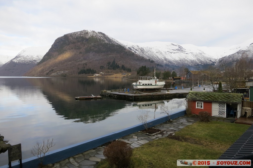 Hornindalsvatnet - Hornindal
Mots-clés: geo:lat=61.96767312 geo:lon=6.52436078 geotagged Grodås Hornindal NOR Norvège Sogn og Fjordane Lac Montagne Neige bateau paysage