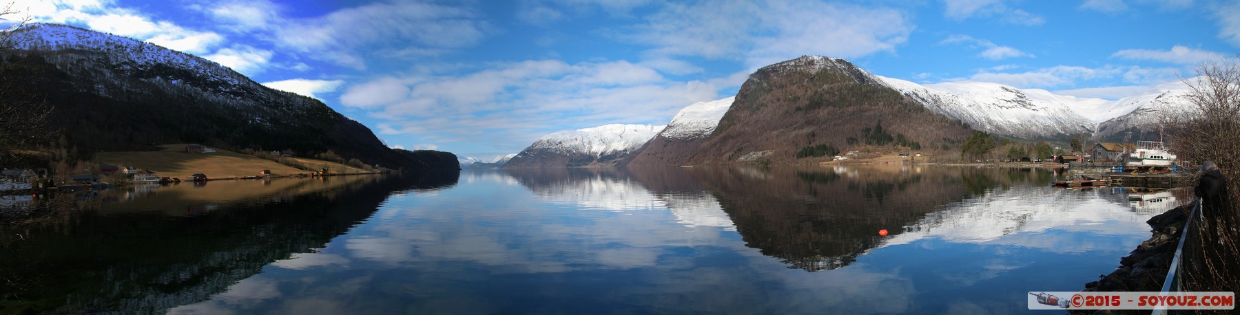 Hornindalsvatnet - Hornindal - Panorama
Stitched Panorama
Mots-clés: geo:lat=61.96748519 geo:lon=6.52393012 geotagged Grodås Hornindal NOR Norvège Sogn og Fjordane Lac Montagne Neige panorama paysage