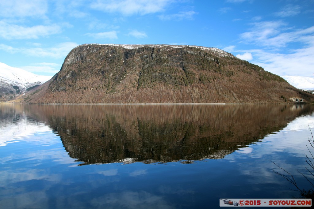 Hornindalsvatnet - Holmoyane
Mots-clés: geo:lat=61.95673400 geo:lon=6.47664167 geotagged Grodås Hornindal NOR Norvège Sogn og Fjordane Lac Montagne paysage