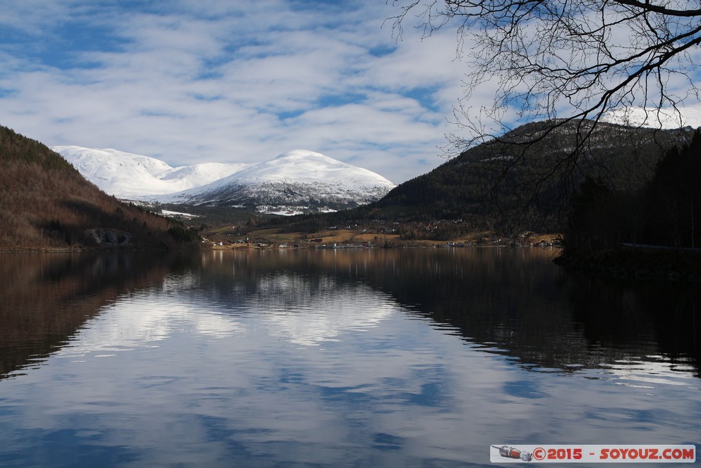 Hornindalsvatnet - Holmoyane
Mots-clés: geo:lat=61.95662933 geo:lon=6.47665606 geotagged Grodås Hornindal NOR Norvège Sogn og Fjordane Lac Montagne paysage