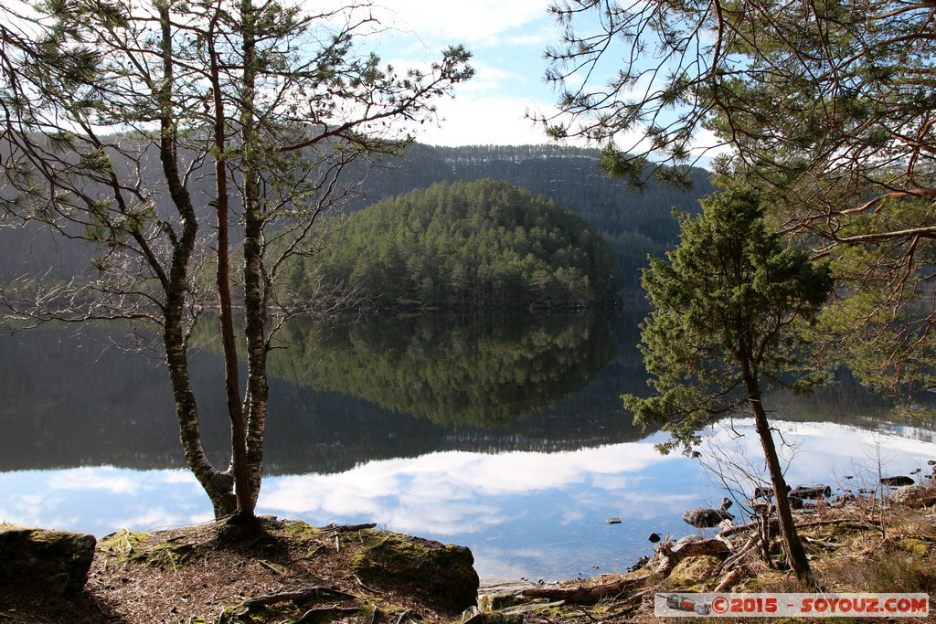 Hornindalsvatnet - Holmoyane
Mots-clés: geo:lat=61.94542673 geo:lon=6.46946720 geotagged Holmøyane NOR Norvège Sogn og Fjordane Lac Montagne paysage