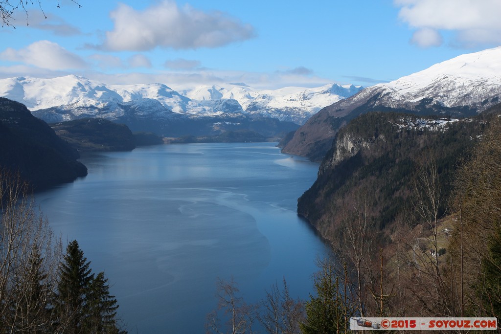 Innvikfjorden - Hopland
Mots-clés: geo:lat=61.86486200 geo:lon=6.33845850 geotagged Hopland NOR Norvège Sogn og Fjordane Innvikfjorden Fjord Neige Montagne