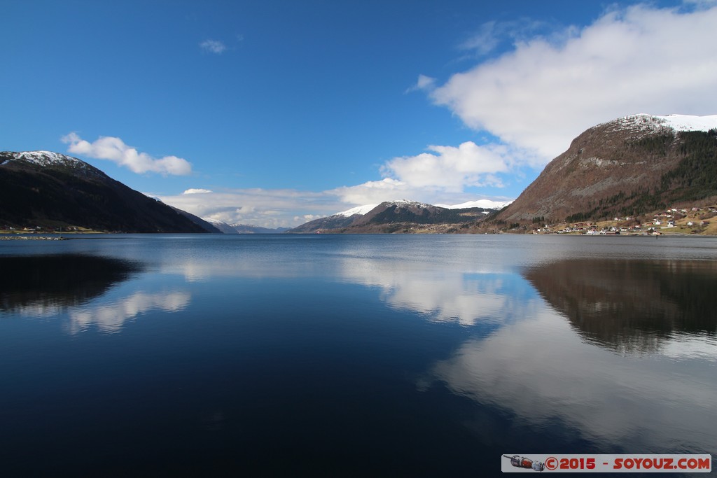 Nordfjord - Nordfjordeid
Mots-clés: geo:lat=61.90569000 geo:lon=5.98874800 geotagged NOR Nordfjordeid Norvège Os Sogn og Fjordane Neige Montagne Fjord Nordfjord