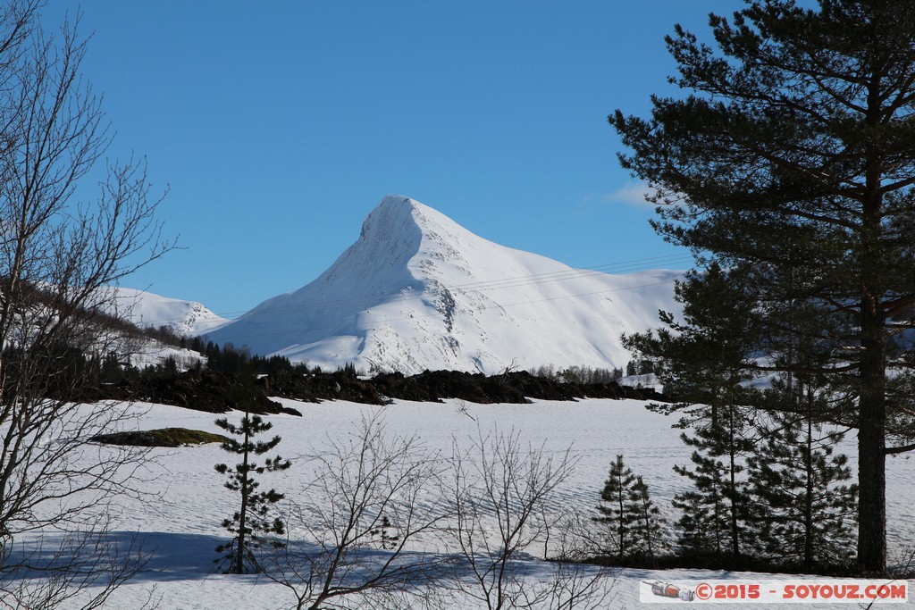 Hellesylt - Kjelstadlia
Mots-clés: geo:lat=62.02809280 geo:lon=6.73266280 geotagged Hellesylt Kjelstadlia More og Romdal NOR Norvège Neige Montagne