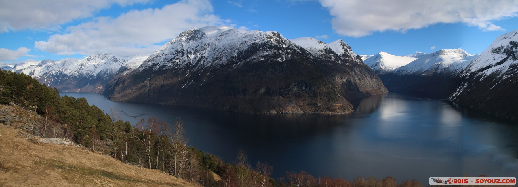 Geirangerfjord - Helgebostad - Panorama
Stitched Panorama
Mots-clés: geo:lat=62.12183122 geo:lon=6.91999833 geotagged Helgebostad Hellesylt More og Romdal NOR Norvège Geirangerfjord Montagne Neige Fjord patrimoine unesco panorama