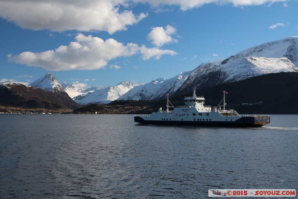 Storfjorden - Ferry Magerholm/Orsneset - Volda
Mots-clés: geo:lat=62.42007100 geo:lon=6.52117500 geotagged Ikornnes Magerholm More og Romdal NOR Norvège Norway Storfjorden Fjord Montagne Neige bateau