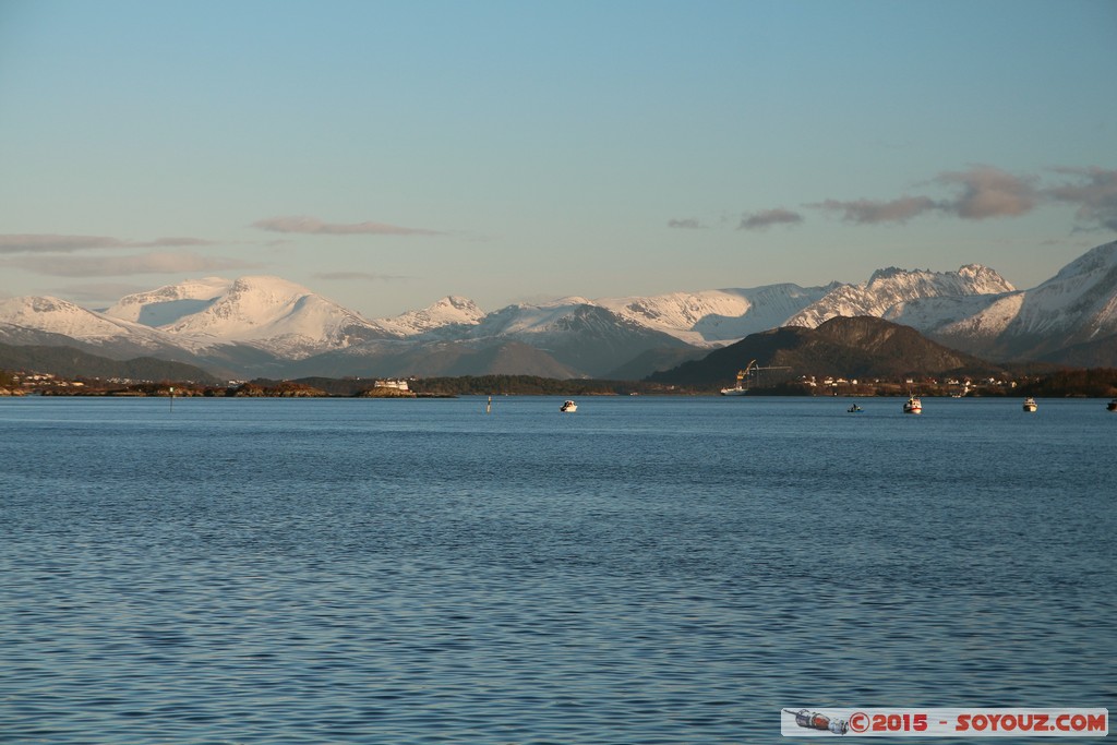 Alesund
Mots-clés: lesund geo:lat=62.47020767 geo:lon=6.15486267 geotagged More og Romdal NOR Norvège Norway Alesund Fjord Montagne Neige