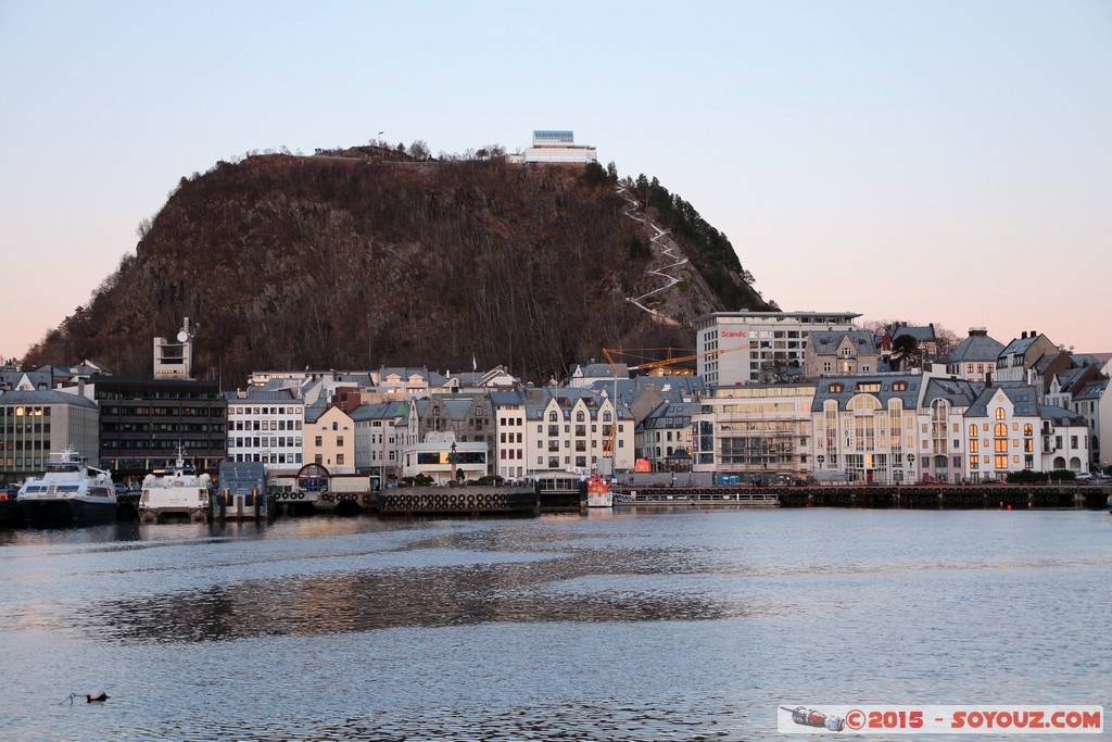 Alesund - Fiskerimuseet - Aksla
Mots-clés: lesund geo:lat=62.47412985 geo:lon=6.14918554 geotagged More og Romdal NOR Norvège Norway Alesund