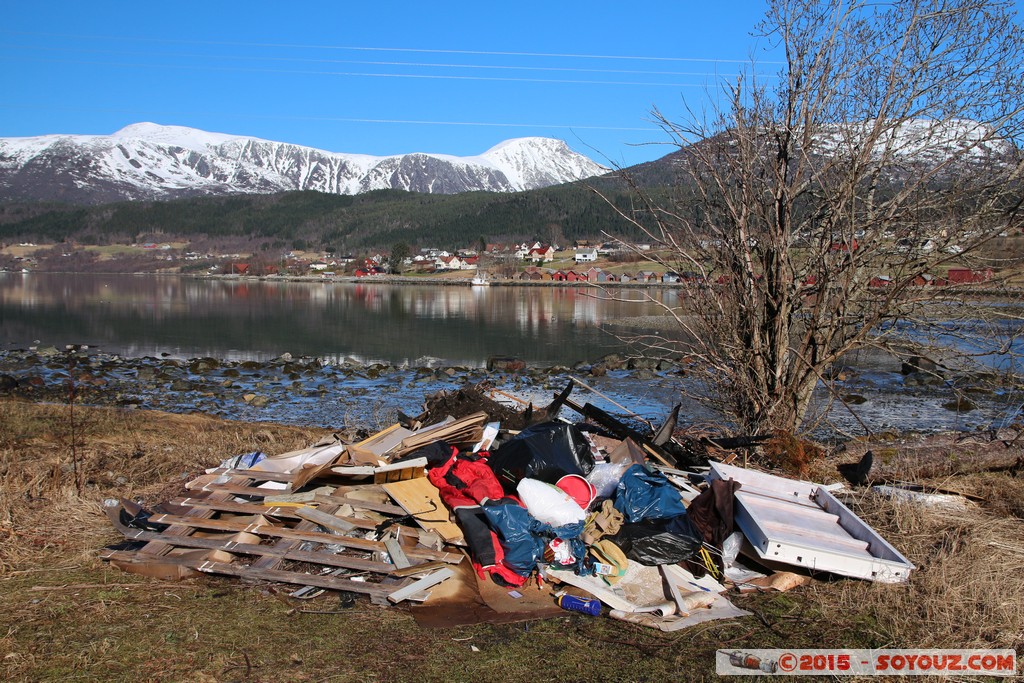 More og Romdal - Tennfjord - This also happens in Norway
Mots-clés: geo:lat=62.53077033 geo:lon=6.58553067 geotagged More og Romdal NOR Norvège Tennfjord Norway Fjord Montagne Neige