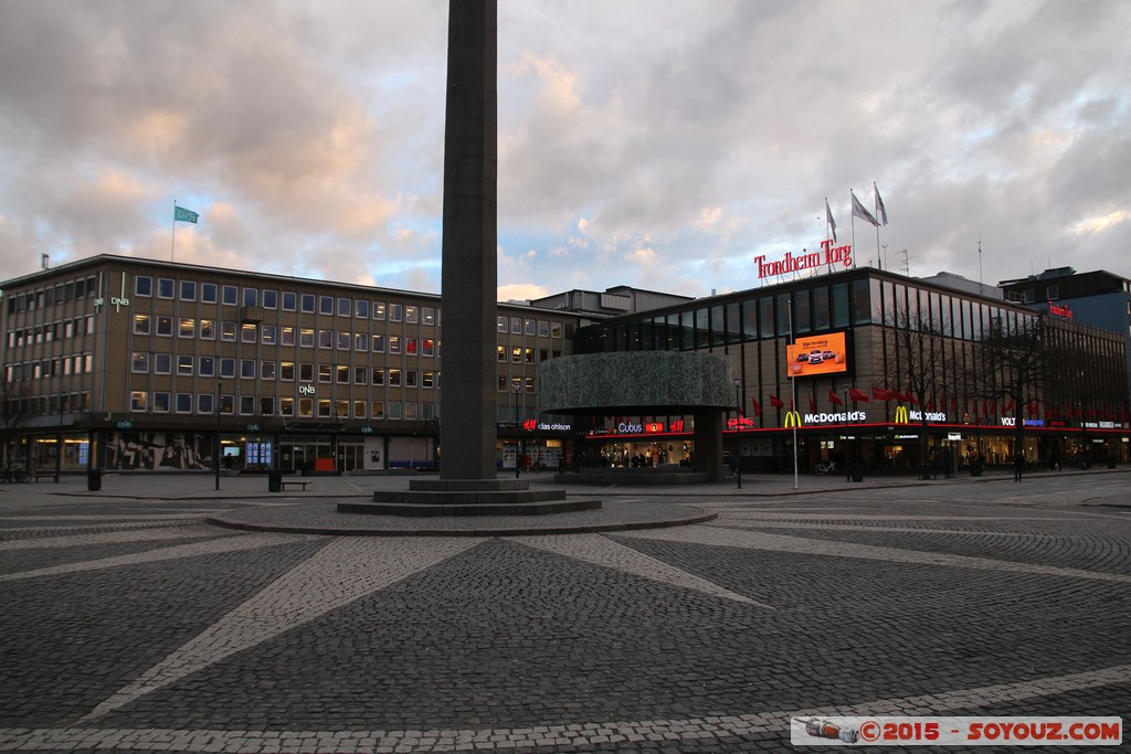 Trondheim - Torget
Mots-clés: geo:lat=63.43040000 geo:lon=10.39565540 geotagged NOR Norvège Sor-Trondelag Trondheim Norway