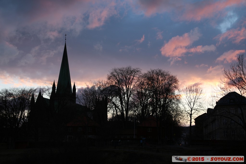 Trondheim - Nidaros Domkirke
Mots-clés: Bakklandet geo:lat=63.42815383 geo:lon=10.40271750 geotagged NOR Norvège Sor-Trondelag Trondheim Norway Nidaros Domkirke Eglise sunset