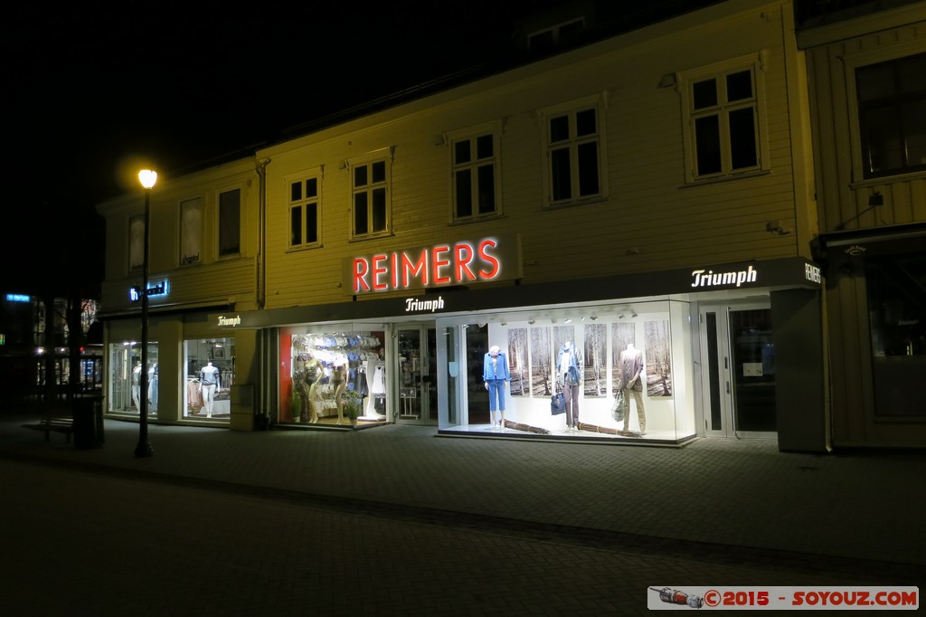 Trondheim by night - Thomas Angells gate
Mots-clés: geo:lat=63.43203109 geo:lon=10.39555013 geotagged Midtbyen NOR Norvège Sor-Trondelag Trondheim Norway Nuit