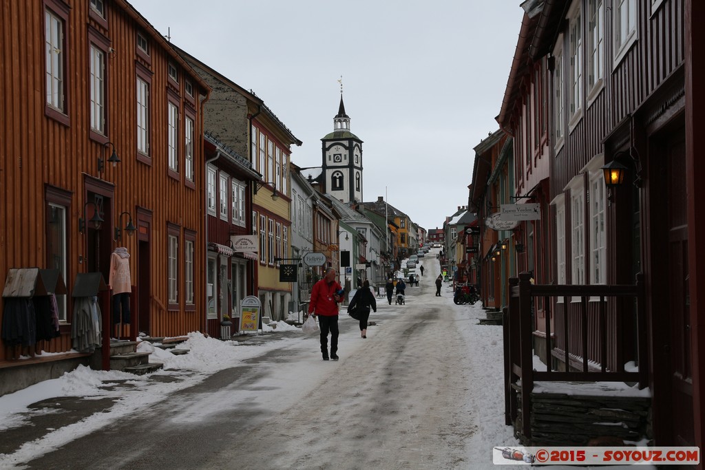 Roros - Kjerkgata
Mots-clés: geo:lat=62.57457933 geo:lon=11.38441733 geotagged NOR Norvège Røros Sor-Trondelag Norway patrimoine unesco Roros Kirke Eglise Kjerkgata