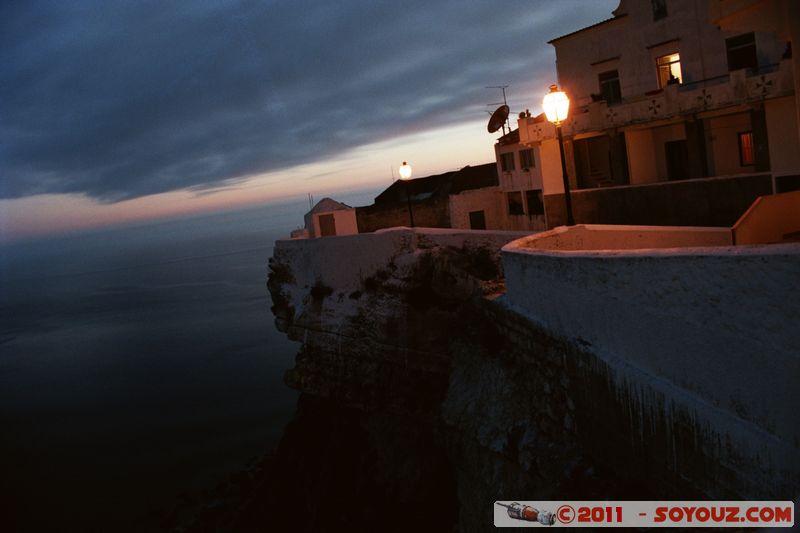 Nazare
Mots-clés: sunset mer Insolite