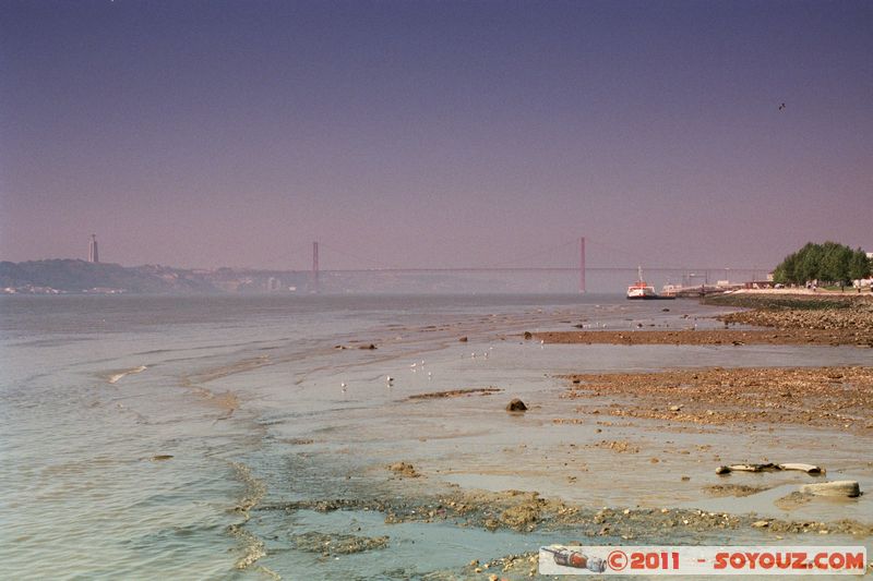 Lisbonne
Mots-clés: Pont Riviere