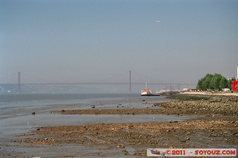 Lisbonne
Mots-clés: Pont Riviere