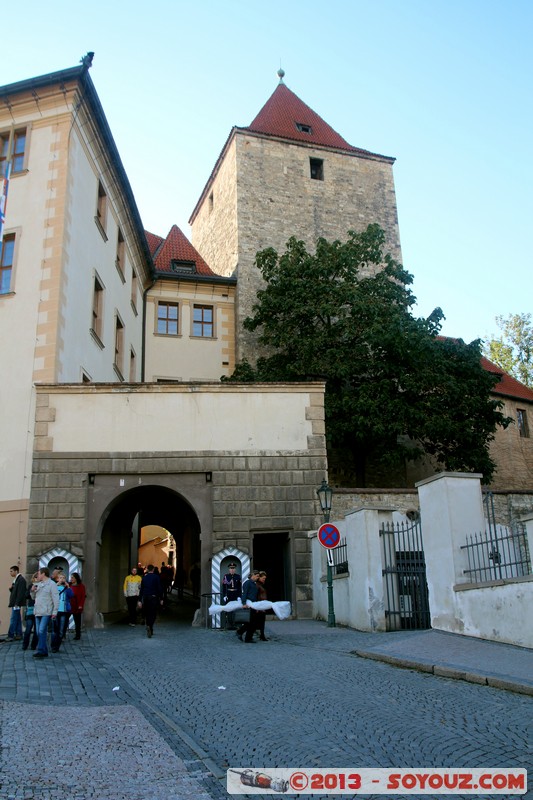 Prague Castle - Cerna vez
Mots-clés: CZE geo:lat=50.09170490 geo:lon=14.40572619 geotagged HlavnÃ­ mÄsto Praha Prager Kleinseite RÃ©publique TchÃ¨que Sedlec patrimoine unesco Prague Castle chateau