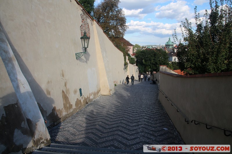 Prague Castle - Stare zamecke schody
Mots-clés: CZE geo:lat=50.09194925 geo:lon=14.40661132 geotagged HlavnÃ­ mÄsto Praha Prager Kleinseite RÃ©publique TchÃ¨que Sedlec patrimoine unesco Prague Castle Stare zamecke schody