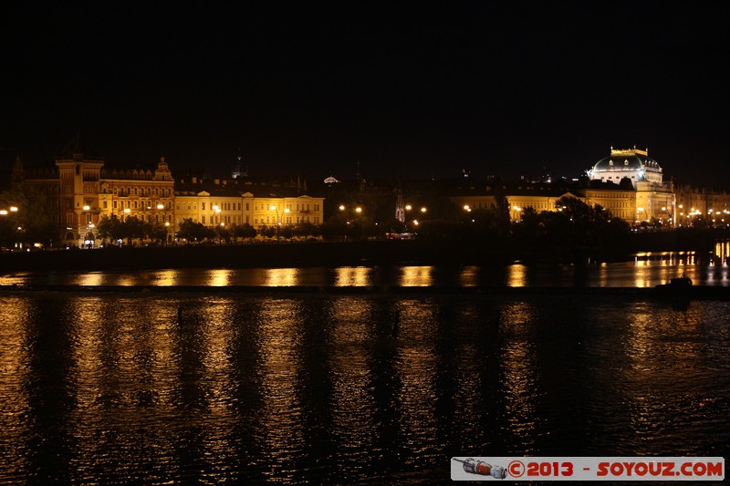 Prague by Night - View from Karluv most
Mots-clés: CZE geo:lat=50.08668282 geo:lon=14.40973052 geotagged HlavnÃ­ mÄsto Praha KoÅ¡Ã­Åe Prager Kleinseite RÃ©publique TchÃ¨que Nuit Karluv most Pont patrimoine unesco