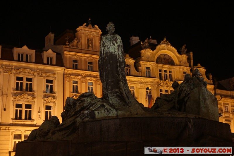 Prague by Night - Staromestske namesti - Husuv pomnik
Mots-clés: CZE geo:lat=50.08757850 geo:lon=14.42116301 geotagged HlavnÃ­ mÄ�sto Praha KoÅ¡Ã­Å�e Prag RÃ©publique TchÃ¨que Nuit Staromestske namesti patrimoine unesco statue Husuv pomnik