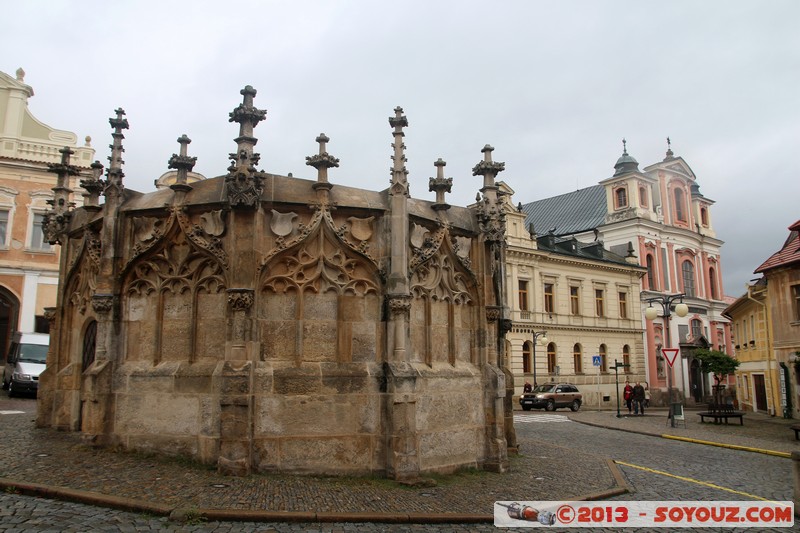 Kutna Hora - Kamenna kasna
Mots-clés: CZE geo:lat=49.94876172 geo:lon=15.26394898 geotagged KutnÃÂ¡ Hora Kuttenberg Kutna Hora RÃ©publique TchÃ¨que patrimoine unesco Kamenna kasna Fontaine