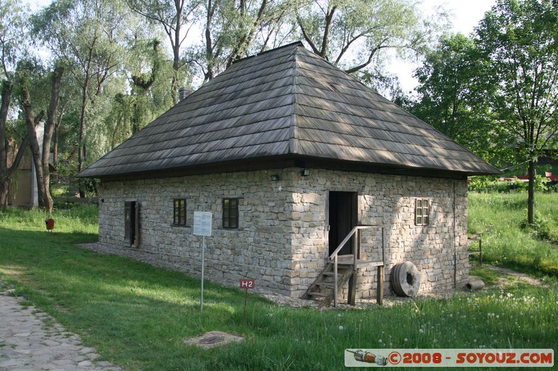 Suceava's Village Museum - Moara Manastirea Humorului (moulin)
Mots-clés: Bois