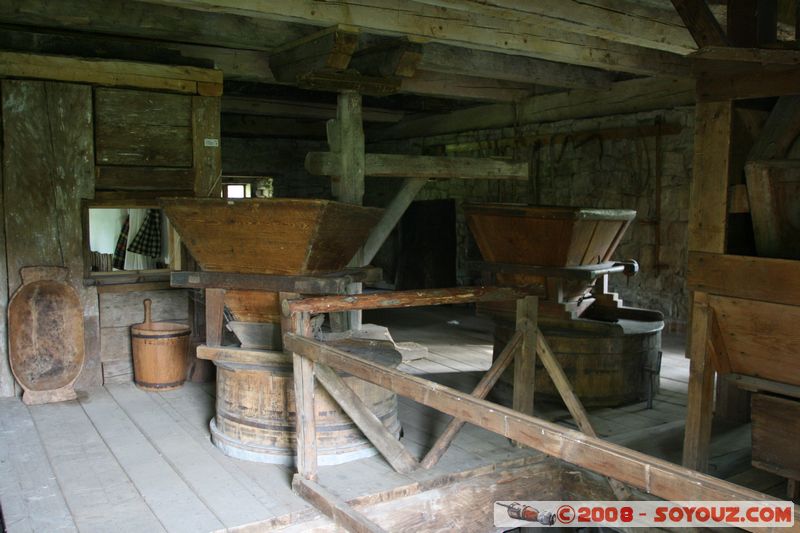 Suceava's Village Museum - Moara Manastirea Humorului (moulin)
Mots-clés: Bois